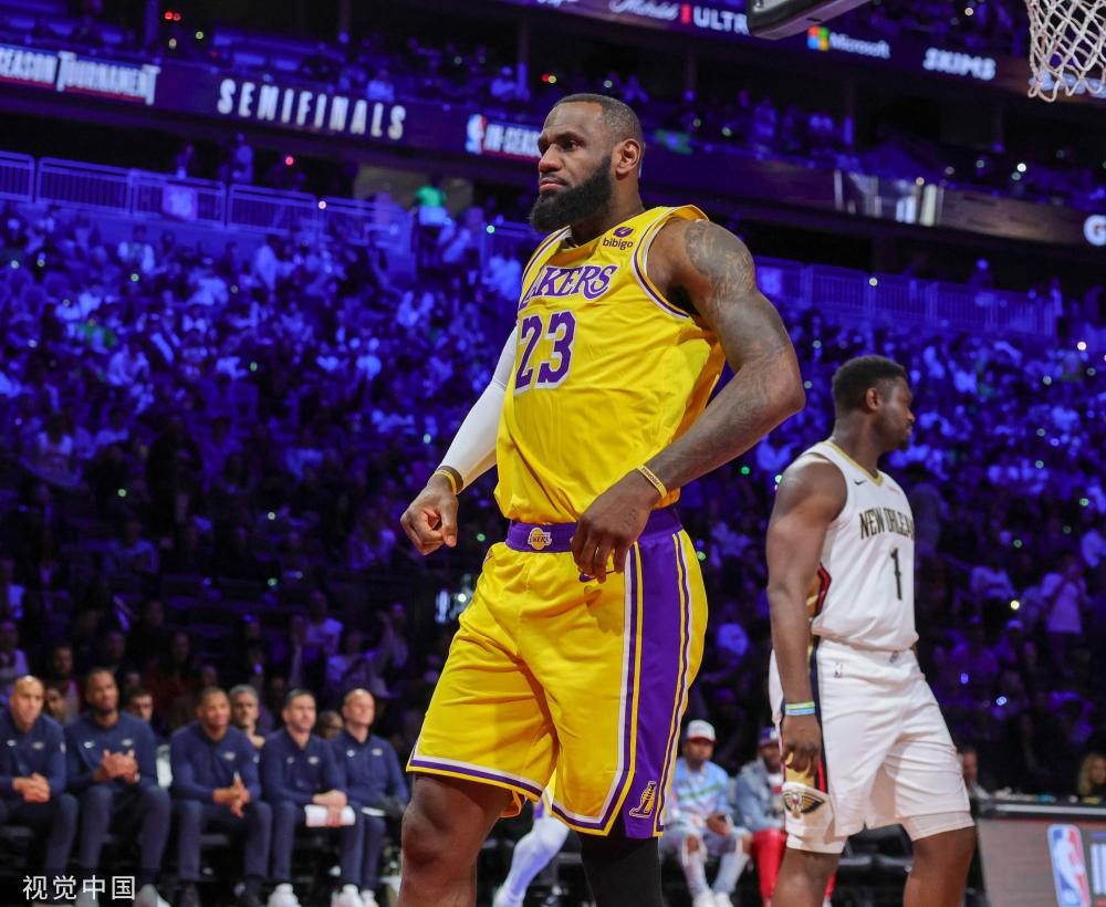 次亮相中 次亮相中